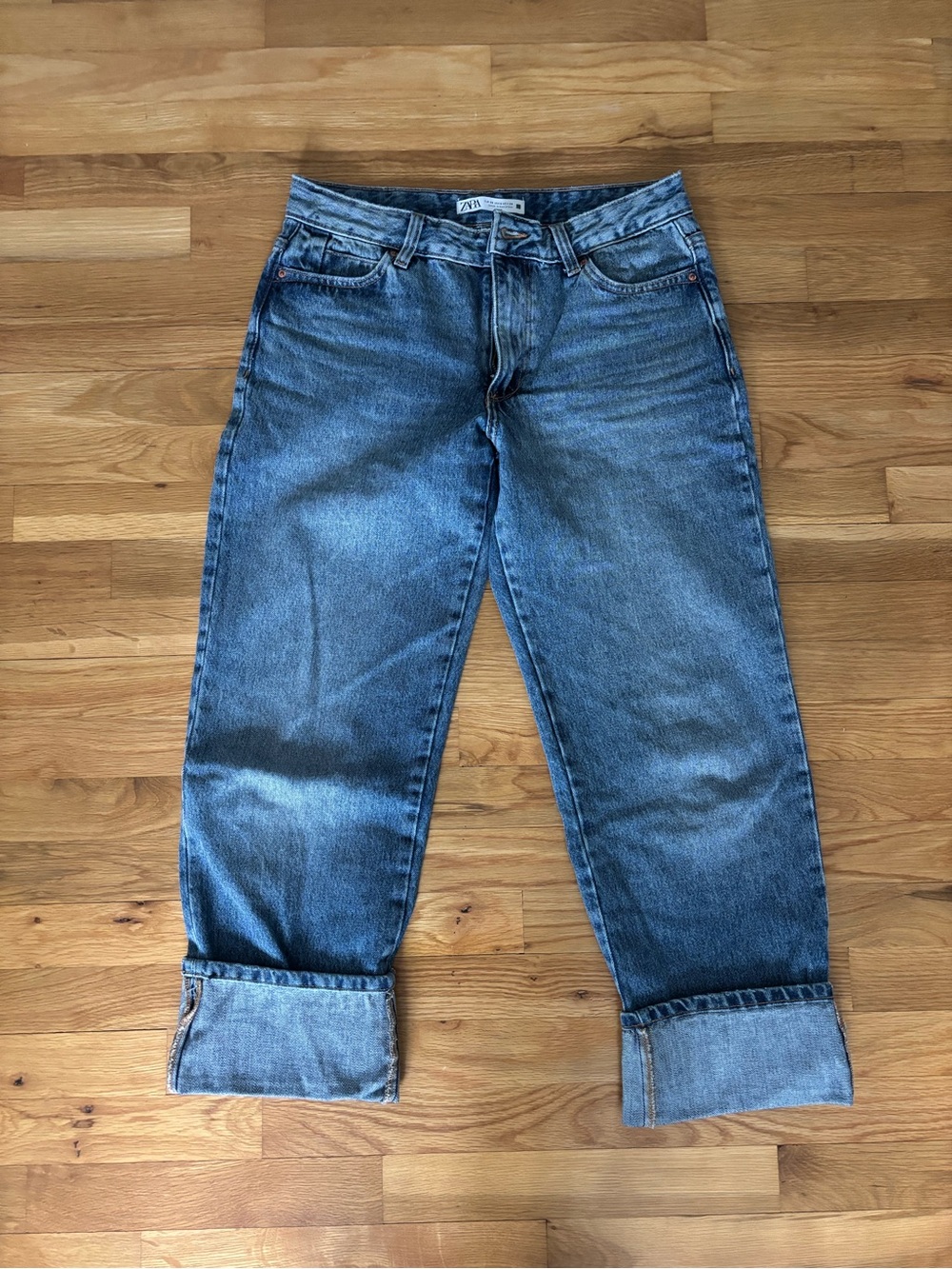 Zara TRF Low-Rise Loose Folded Jeans